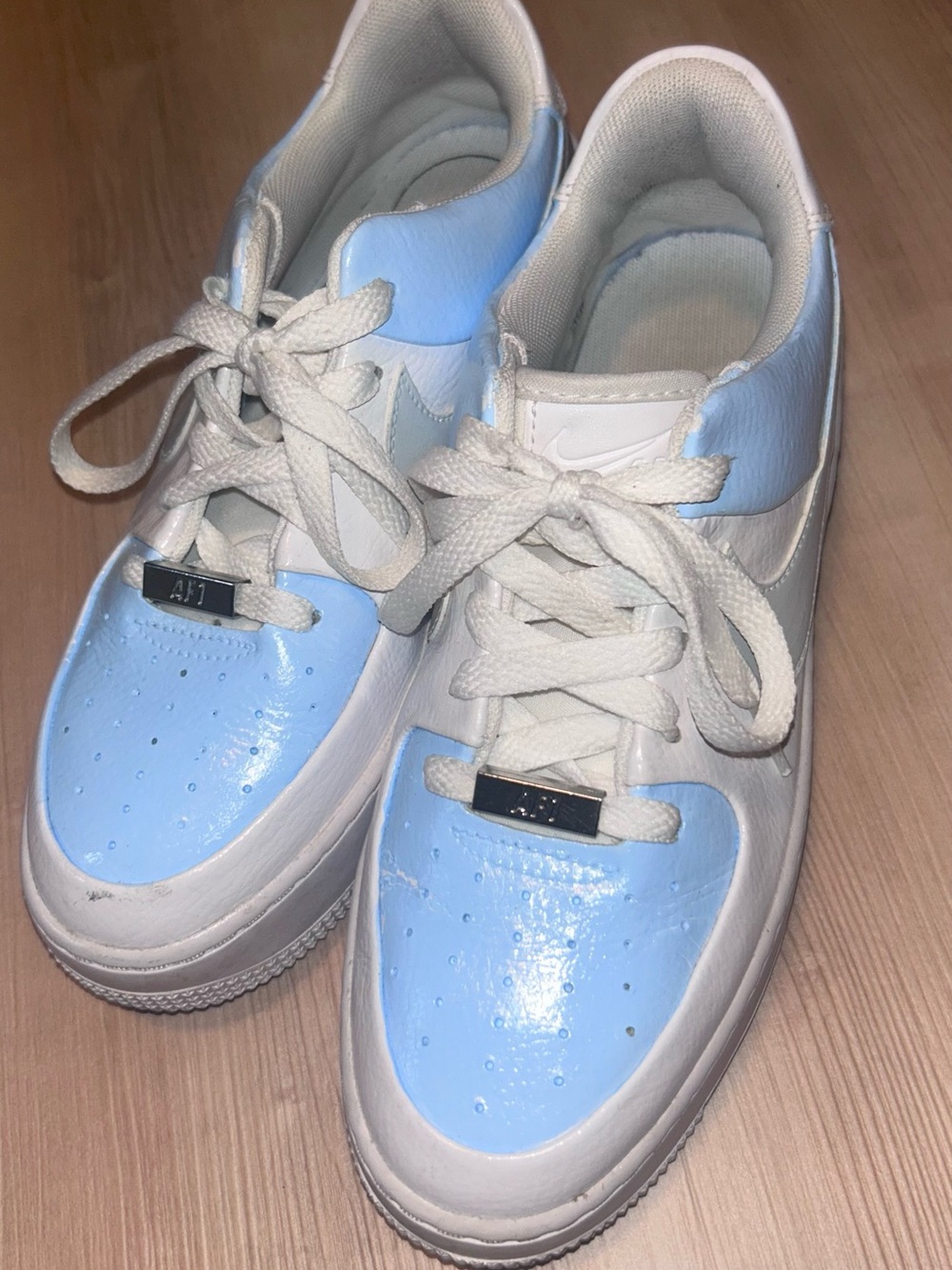 Nike Kids Low Top Sneakers - White & Light Blue